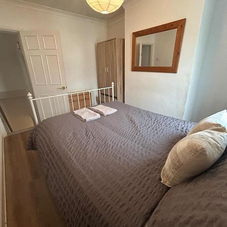 Central Cheltenham House - Sleeps 4/Pet Friendly Εξωτερικό φωτογραφία