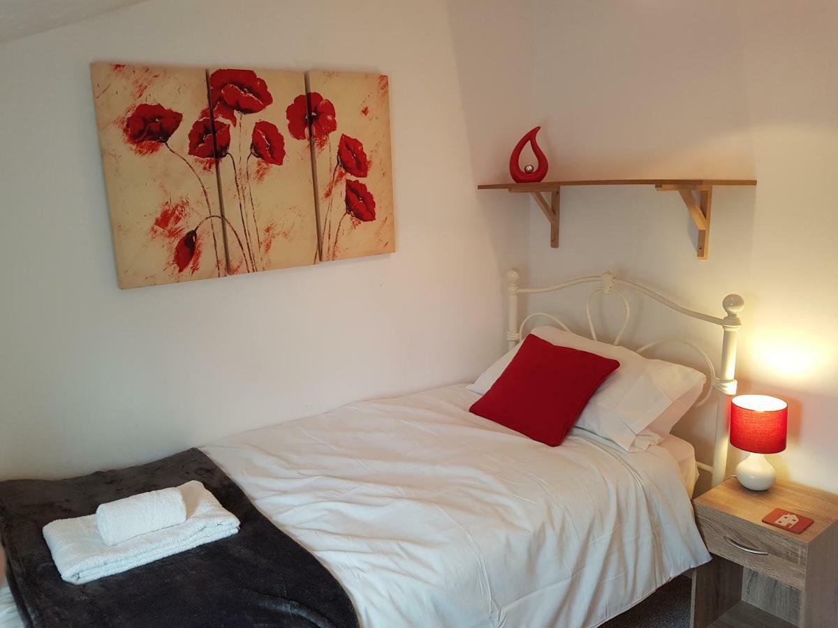 Central Cheltenham House - Sleeps 4/Pet Friendly Εξωτερικό φωτογραφία